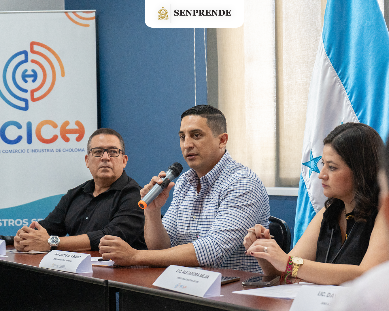 SENPRENDE ESCUCHA PROPUESTAS DEL SECTOR EMPRESARIAL PARA ACERCAR MÁS SERVICIOS A EMPRENDEDORES Y MIPYMES.